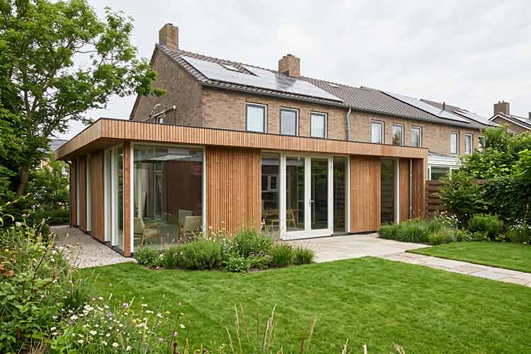 Ecologische aanbouw hoekwoning